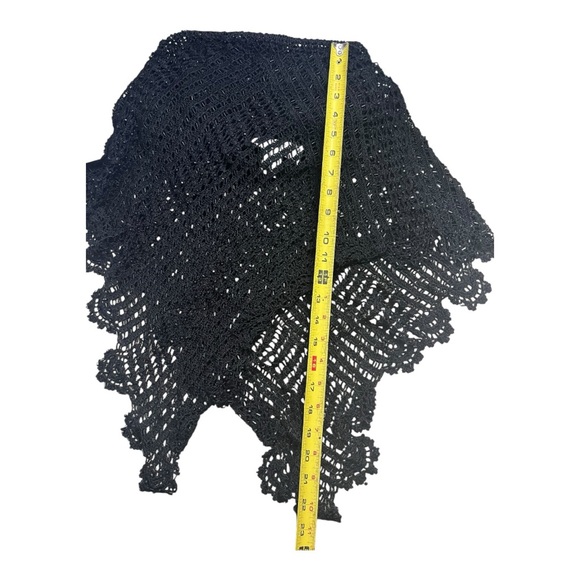 St. John Evening Crochet Beaded Capelet Shaw - Picture 7 of 7